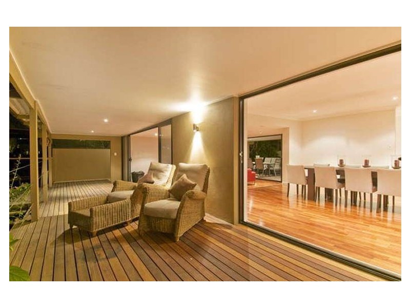 180 Burleigh Street, Burleigh Waters QLD 4220