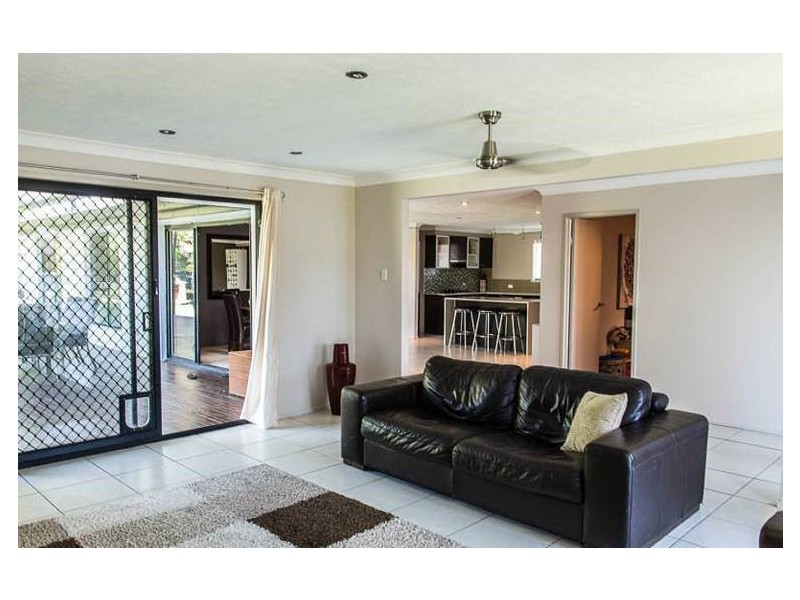 66 Barrier Reef Drive, Mermaid Waters QLD 4218