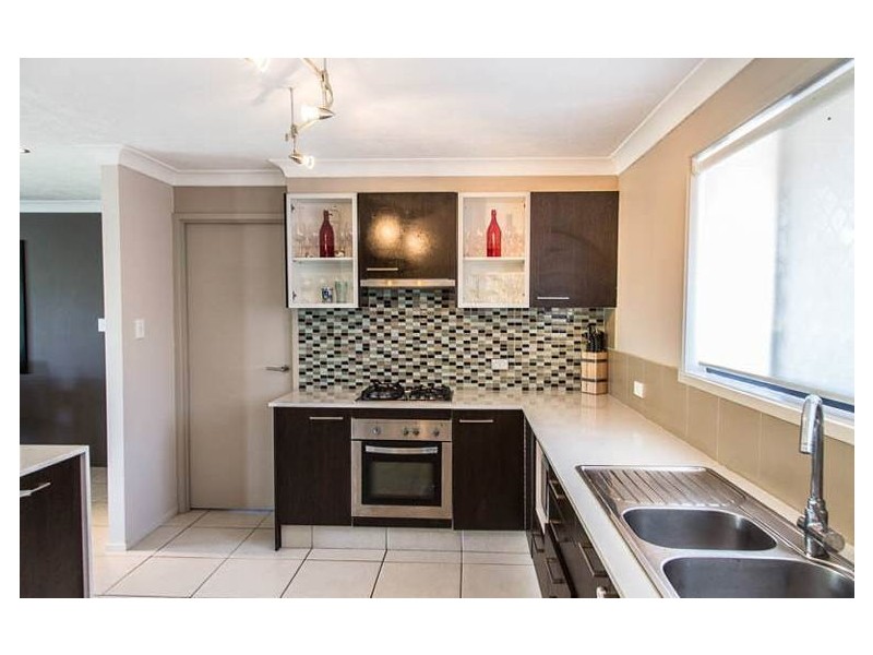 66 Barrier Reef Drive, Mermaid Waters QLD 4218