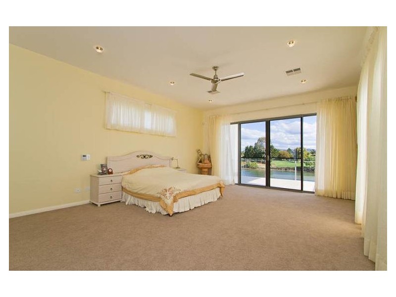 4004 The Boulevard “Royal Pines”, Benowa QLD 4217