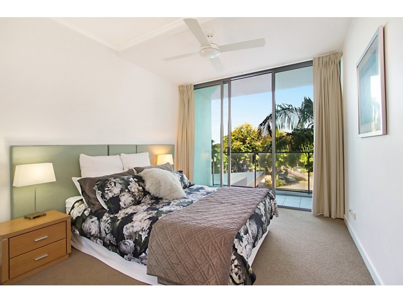 2213 ‘Freshwater Point’ 33 T E Peters Drive, Broadbeach Waters QLD 4218