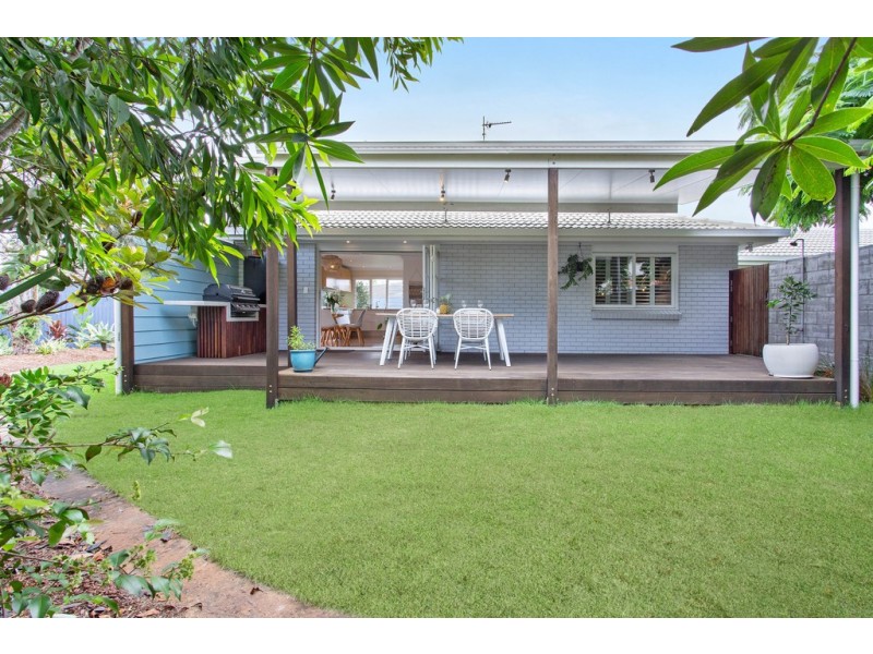 2/10 Cantwell Court, Miami QLD 4220