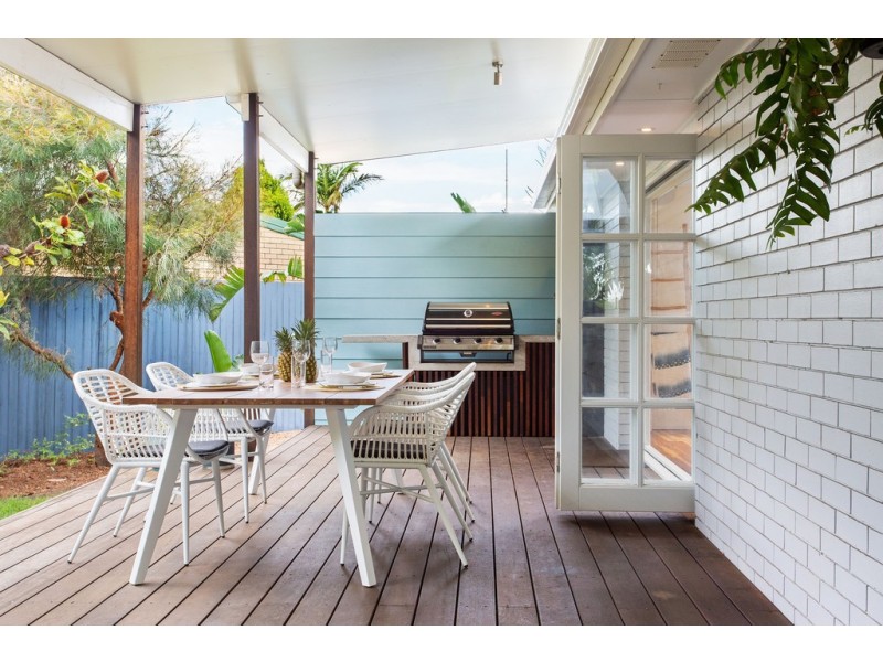 2/10 Cantwell Court, Miami QLD 4220