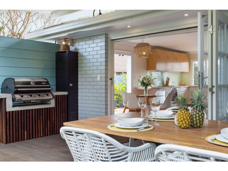 2/10 Cantwell Court, Miami QLD 4220