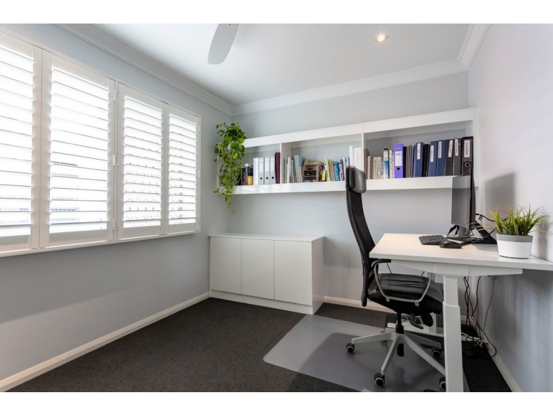 2/10 Cantwell Court, Miami QLD 4220