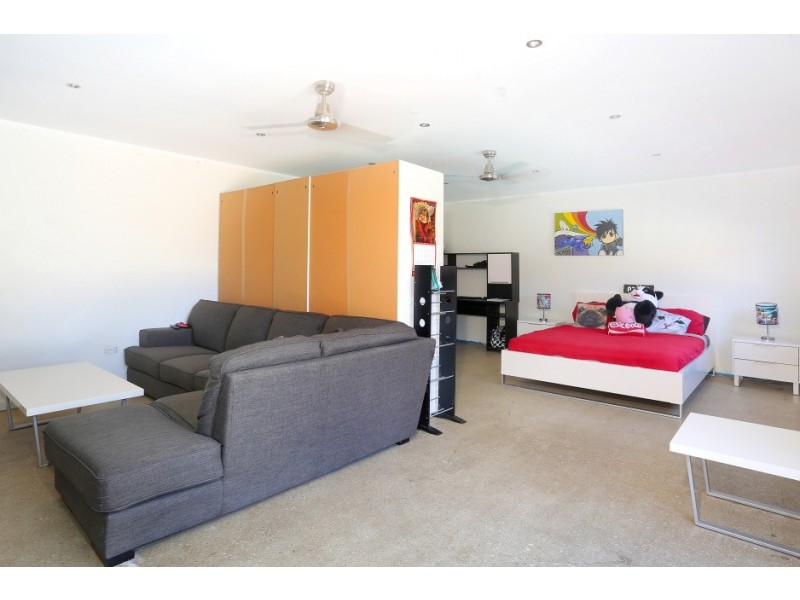 6 Wallaby Place, Sorrento QLD 4217