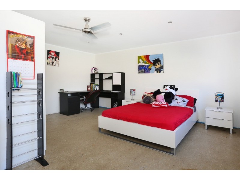 6 Wallaby Place, Sorrento QLD 4217