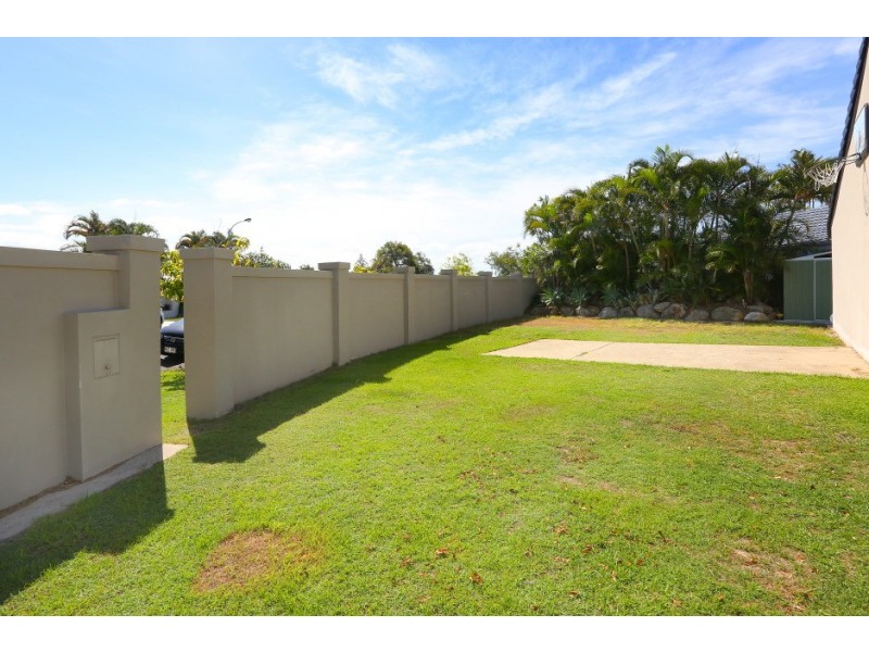6 Wallaby Place, Sorrento QLD 4217