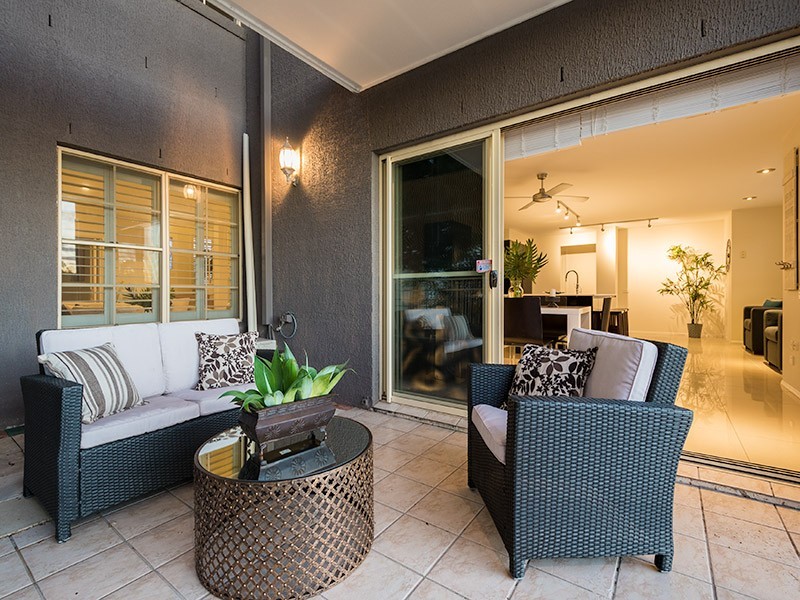 52 Martingale Circuit, Clear Island Waters QLD 4226