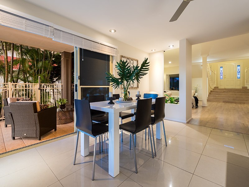 52 Martingale Circuit, Clear Island Waters QLD 4226