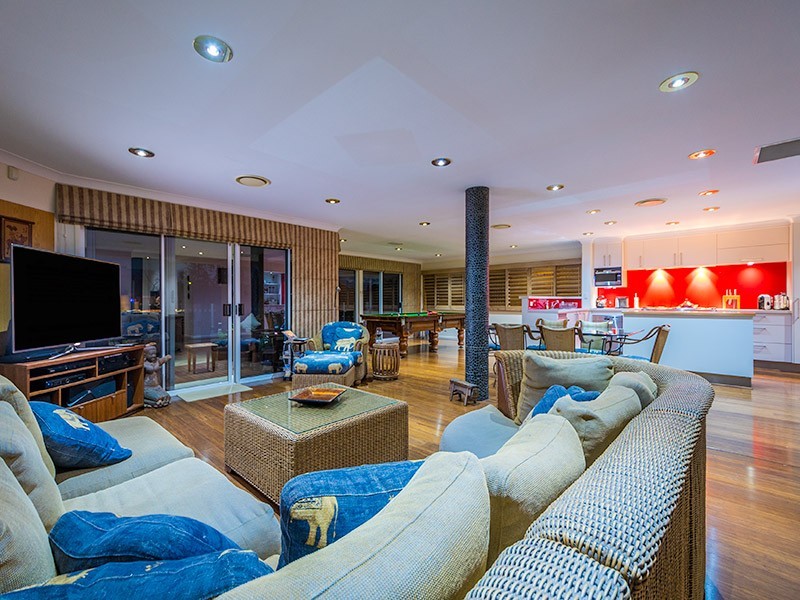 10 The Lido, Isle Of Capri QLD 4217