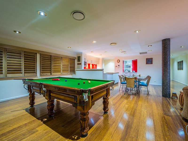 10 The Lido, Isle Of Capri QLD 4217