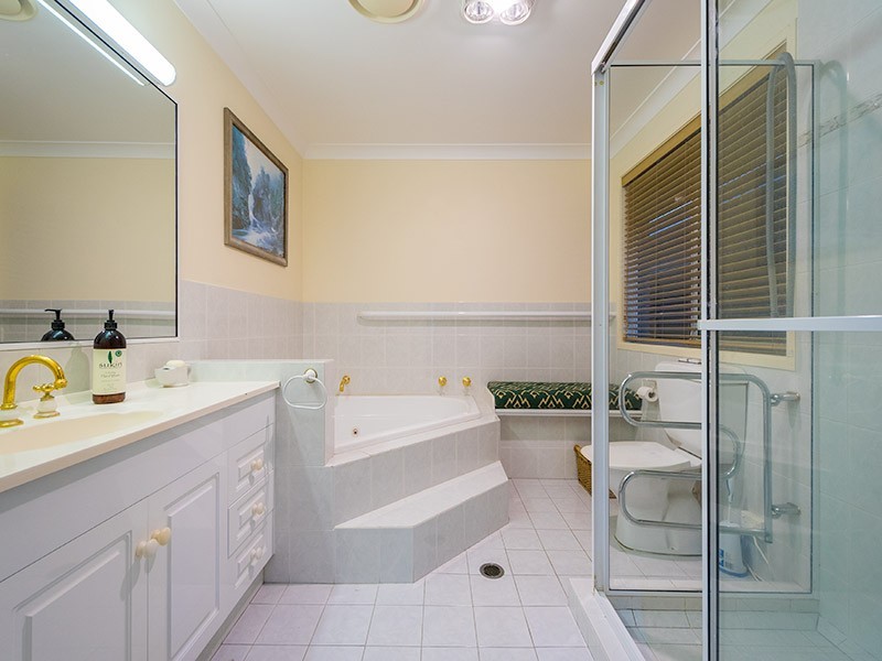 10 The Lido, Isle Of Capri QLD 4217