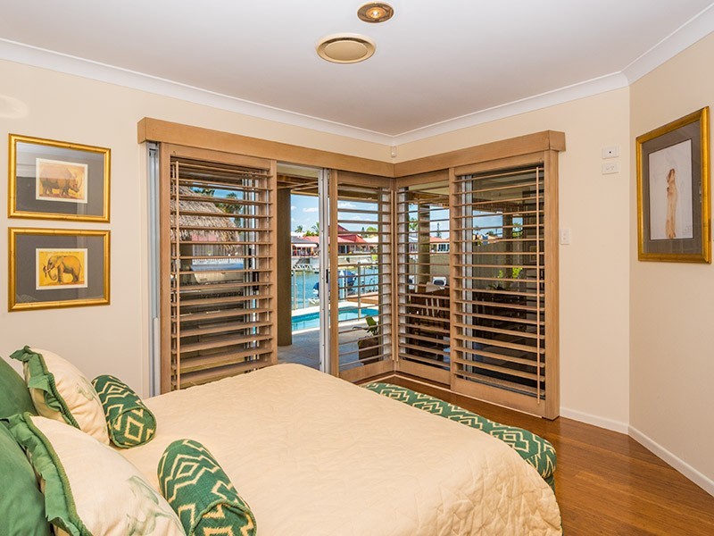 10 The Lido, Isle Of Capri QLD 4217