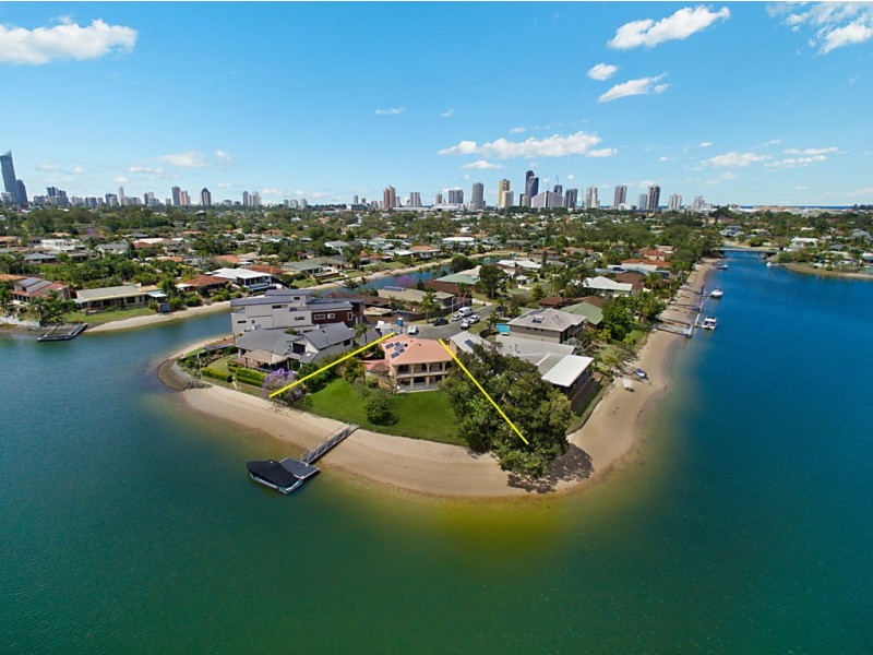 32 Delungra Street, Broadbeach Waters QLD 4218