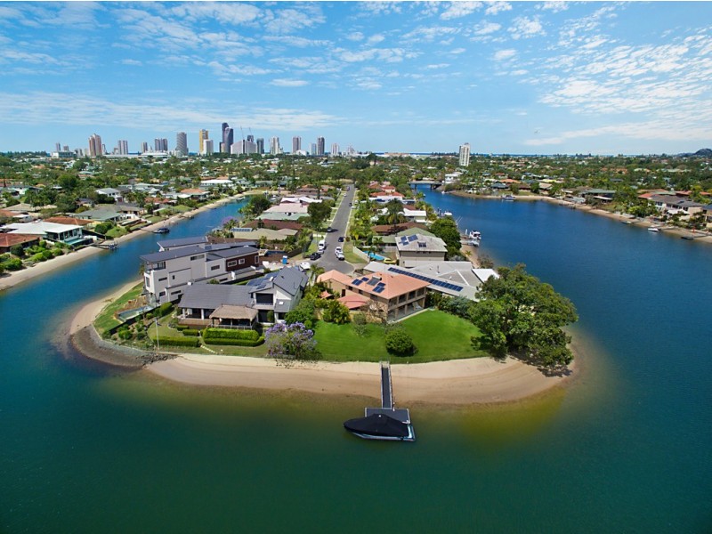 32 Delungra Street, Broadbeach Waters QLD 4218