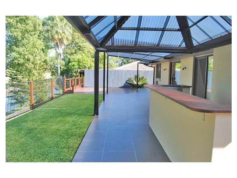 44 Wistaria Avenue, Southport QLD 4215