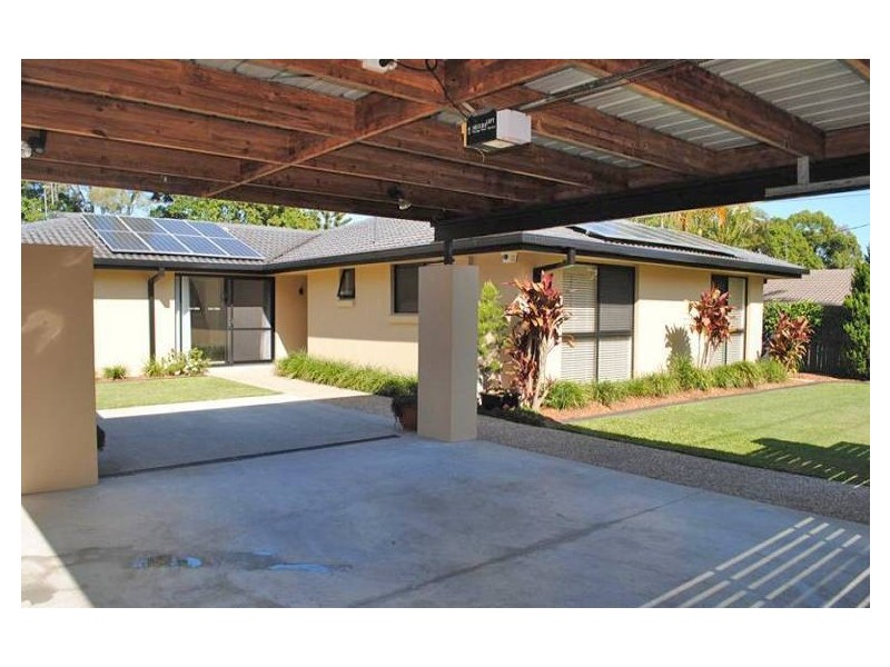 44 Wistaria Avenue, Southport QLD 4215