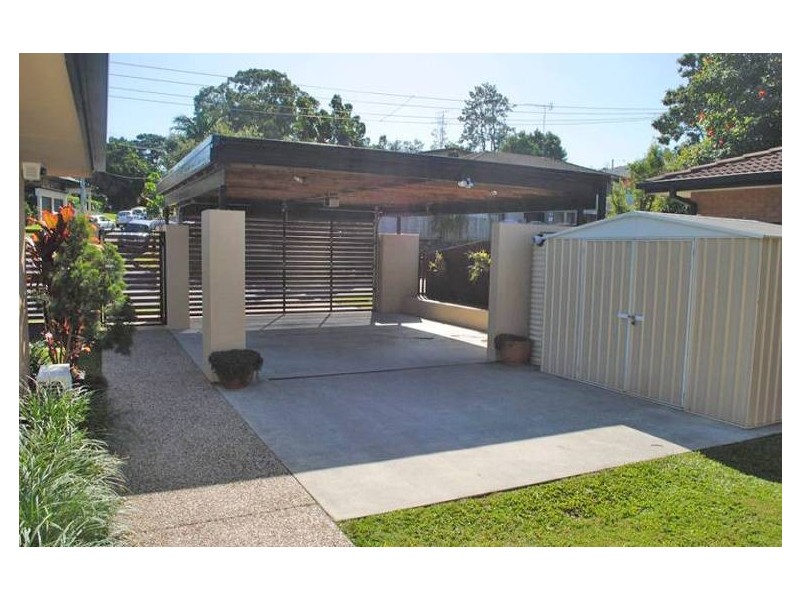 44 Wistaria Avenue, Southport QLD 4215