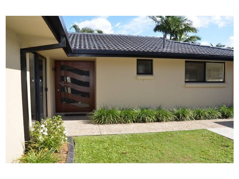 44 Wistaria Avenue, Southport QLD 4215