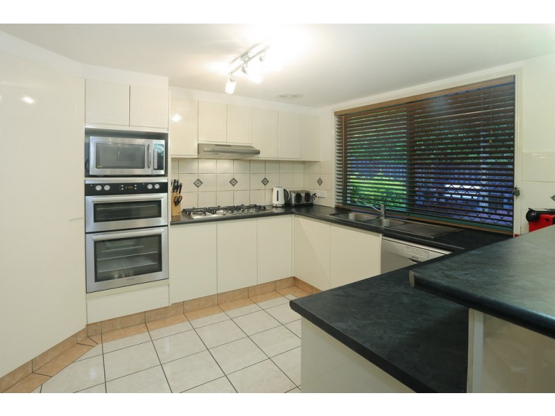 25 Royal Court, Ashmore QLD 4214