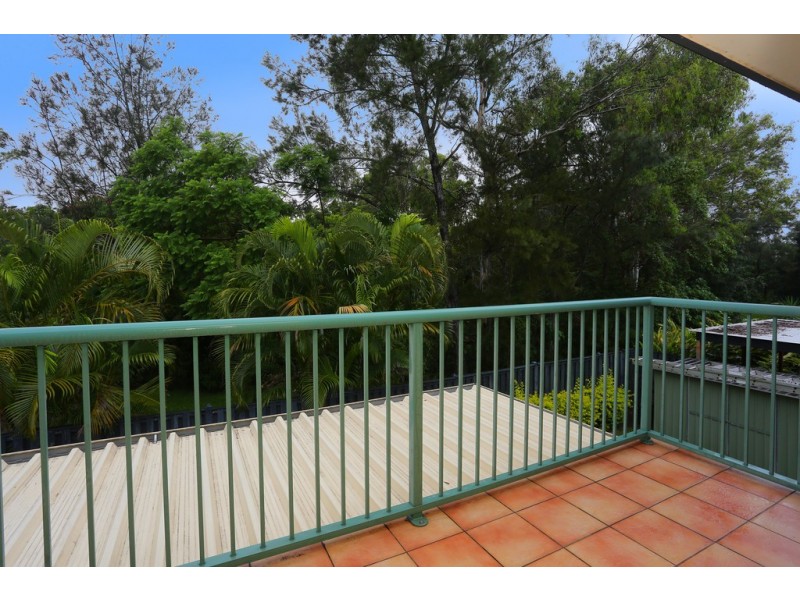 25 Royal Court, Ashmore QLD 4214