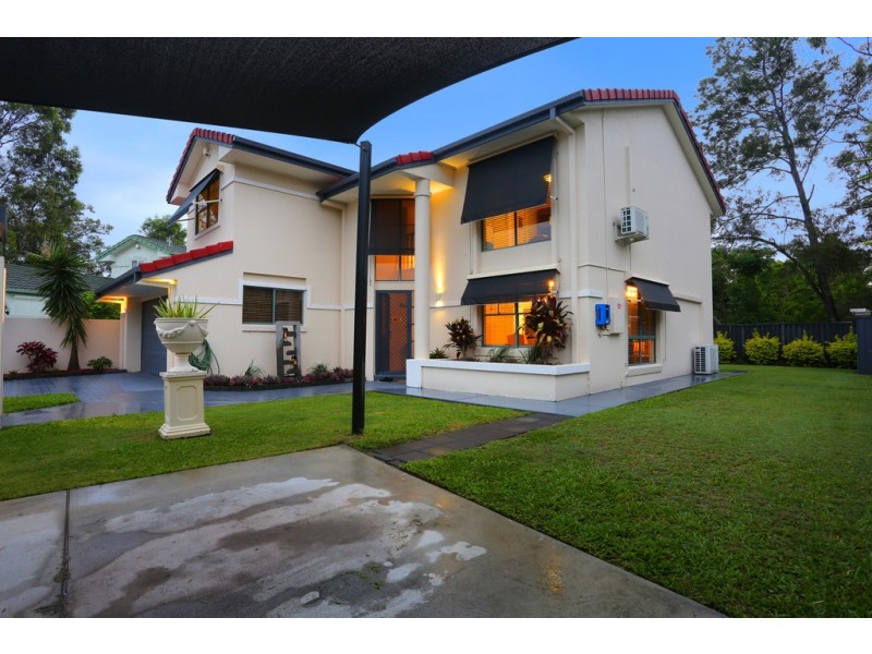 25 Royal Court, Ashmore QLD 4214