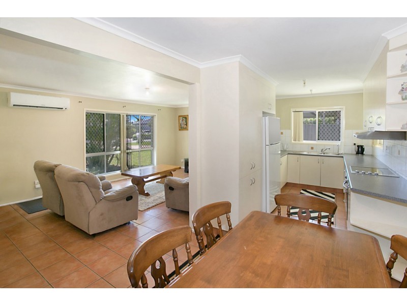 11 Chianti Avenue, Mermaid Waters QLD 4218