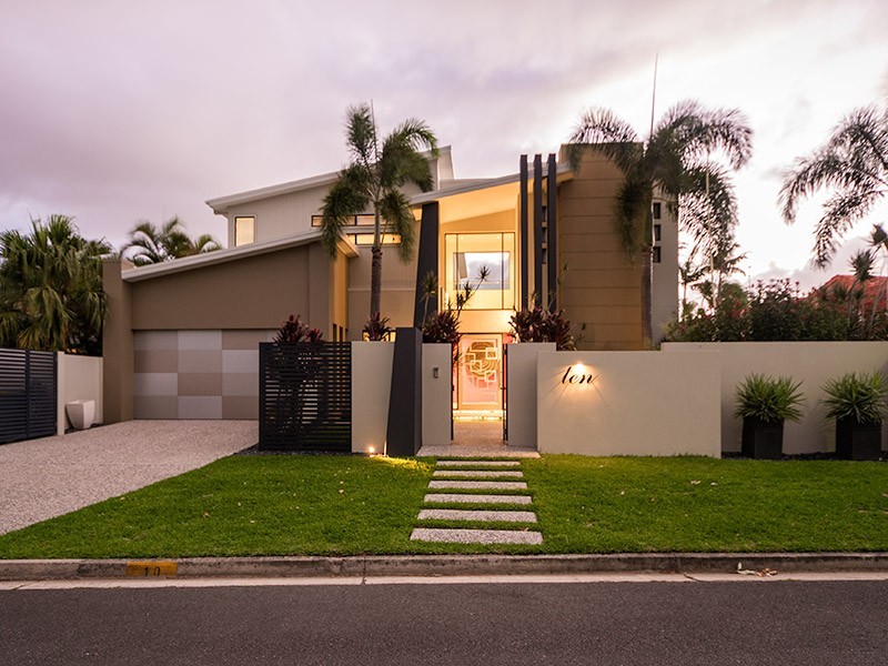 10 Clontarf Avenue, Sorrento QLD 4217