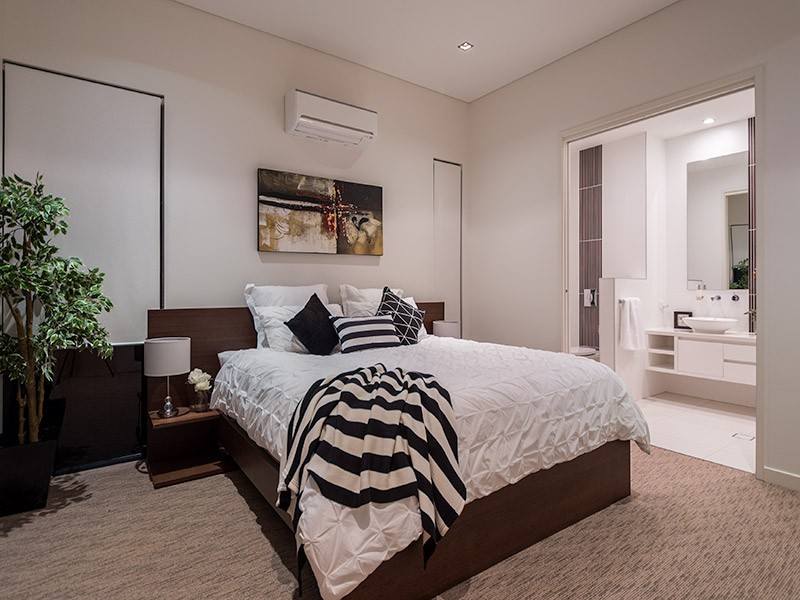 10 Clontarf Avenue, Sorrento QLD 4217