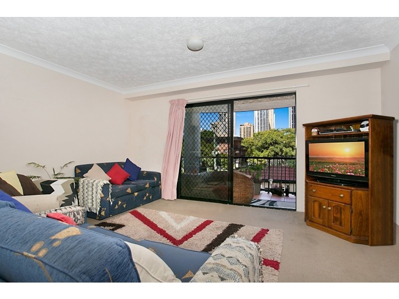 8/10 ‘Island Maison’ Darrambal Street, Surfers Paradise QLD 4217