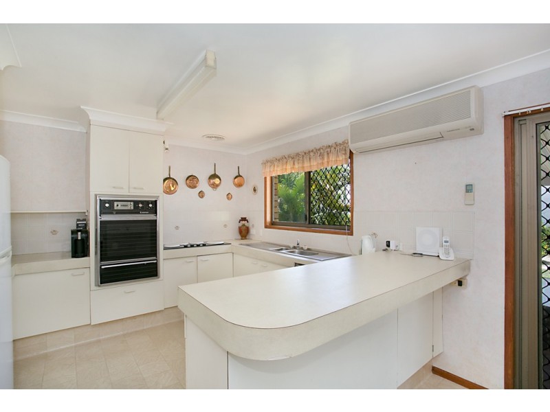 94 Acanthus Avenue, Burleigh Heads QLD 4220