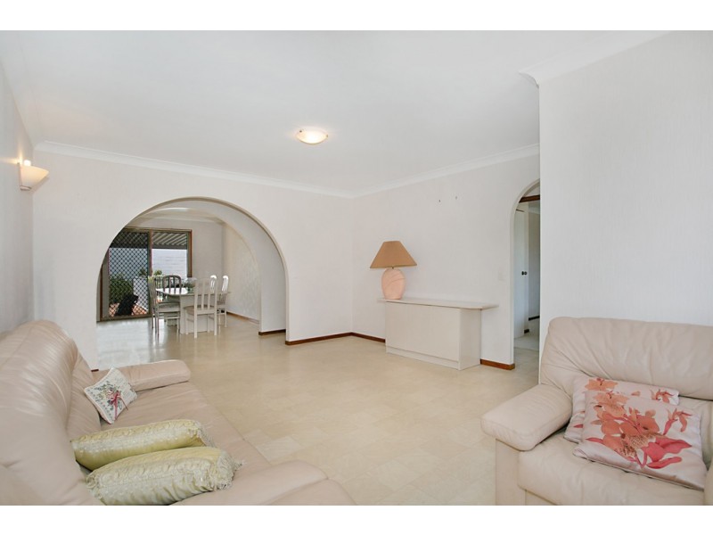 94 Acanthus Avenue, Burleigh Heads QLD 4220