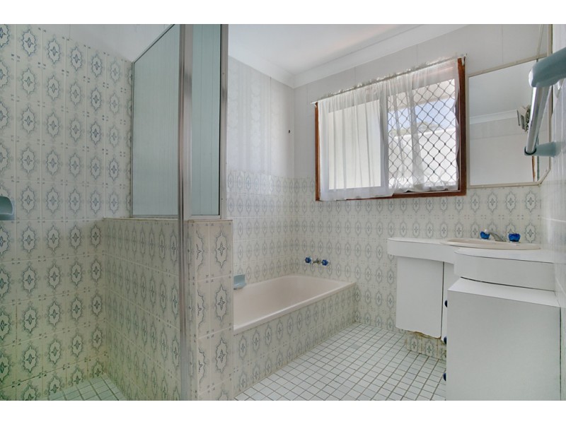 94 Acanthus Avenue, Burleigh Heads QLD 4220