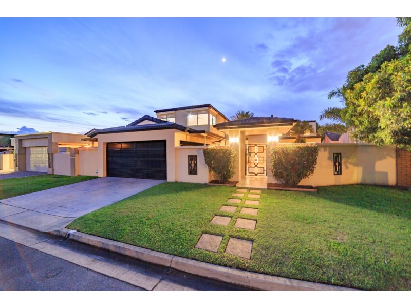 5 Platypus Avenue, Sorrento QLD 4217