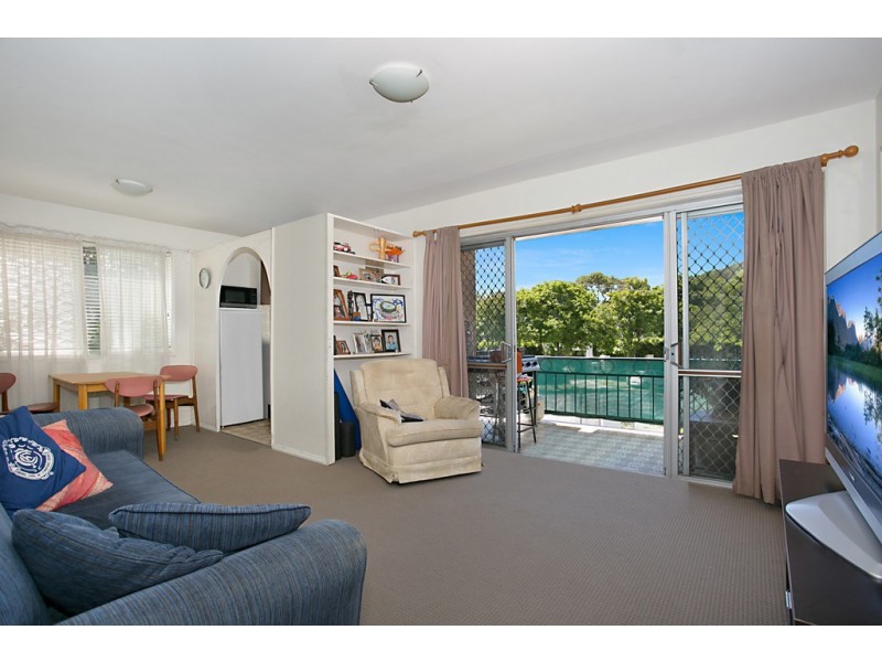 2/23 Genoa Street, Surfers Paradise QLD 4217