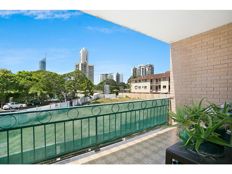 2/23 Genoa Street, Surfers Paradise QLD 4217