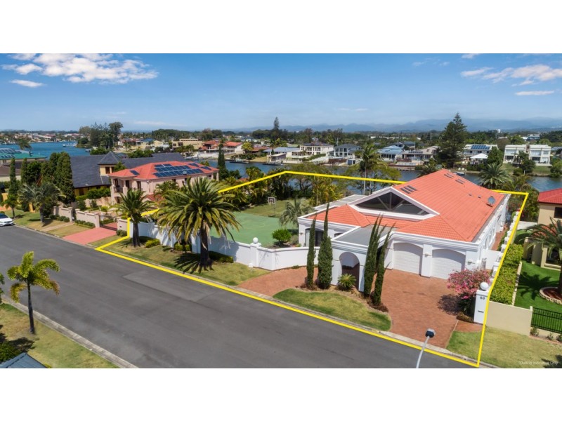 58-60 Cabana Boulevard, Benowa Waters QLD 4217