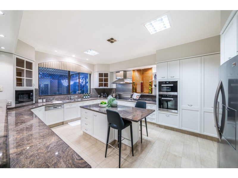 58-60 Cabana Boulevard, Benowa Waters QLD 4217