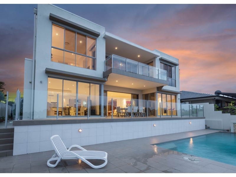 149 Campbell Street, Sorrento QLD 4217