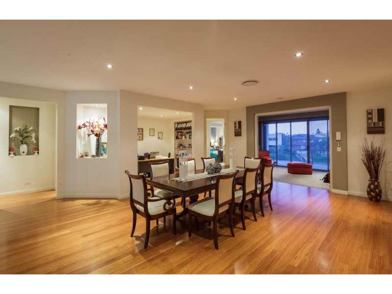 149 Campbell Street, Sorrento QLD 4217