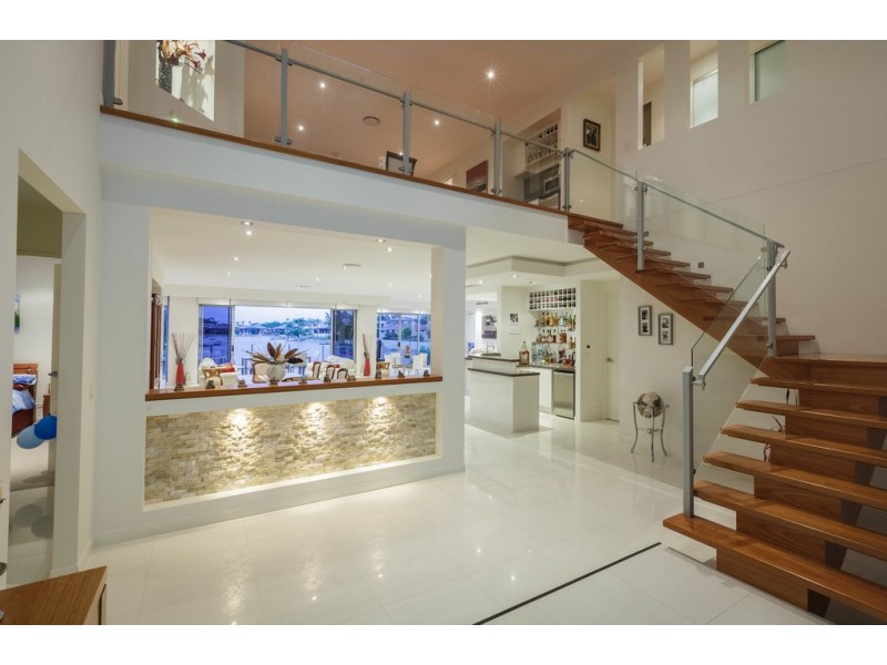 149 Campbell Street, Sorrento QLD 4217