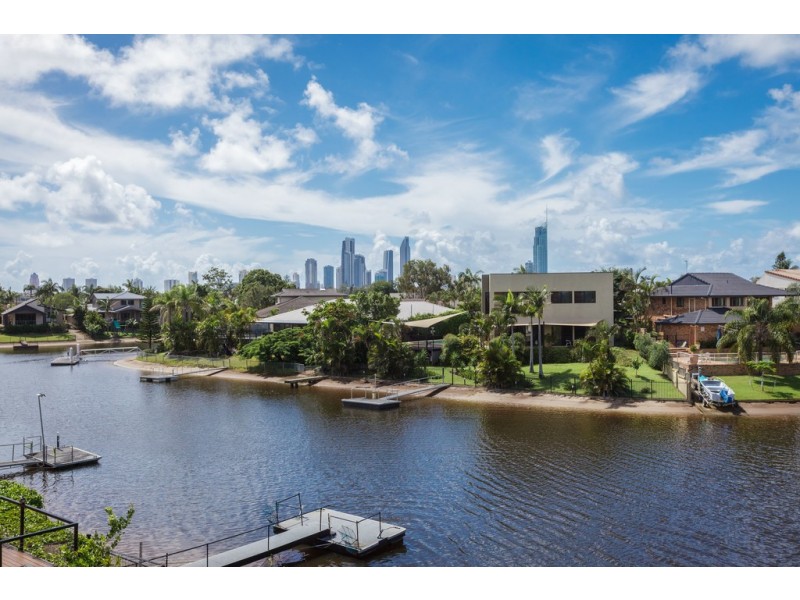 149 Campbell Street, Sorrento QLD 4217