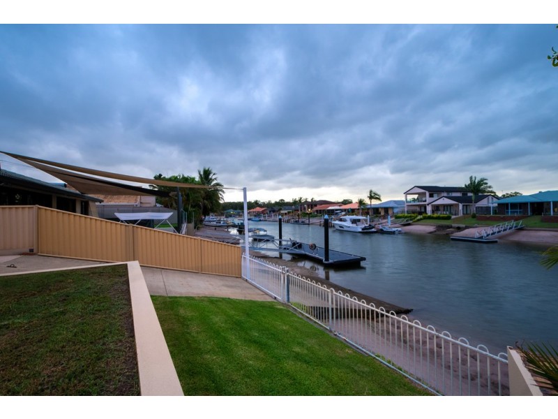 31 Walter Raleigh Cres, Hollywell QLD 4216