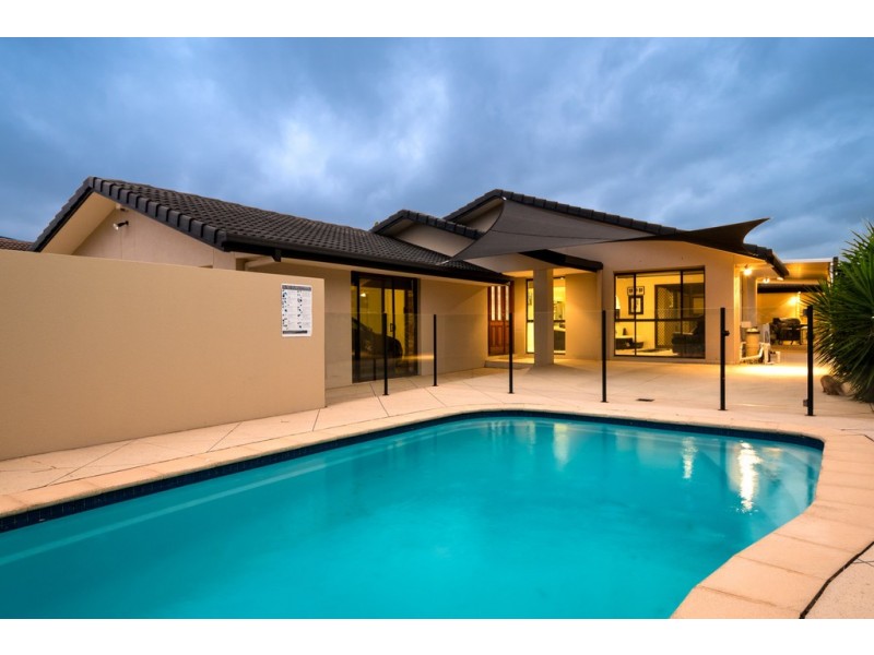 31 Walter Raleigh Cres, Hollywell QLD 4216