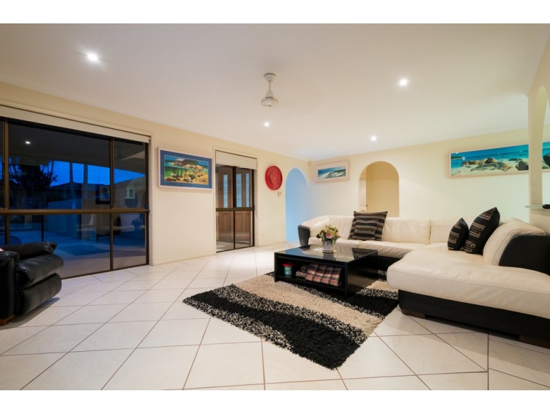 31 Walter Raleigh Cres, Hollywell QLD 4216