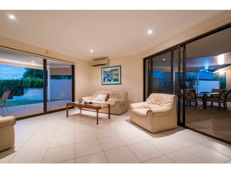 31 Walter Raleigh Cres, Hollywell QLD 4216