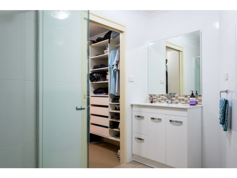 31 Walter Raleigh Cres, Hollywell QLD 4216