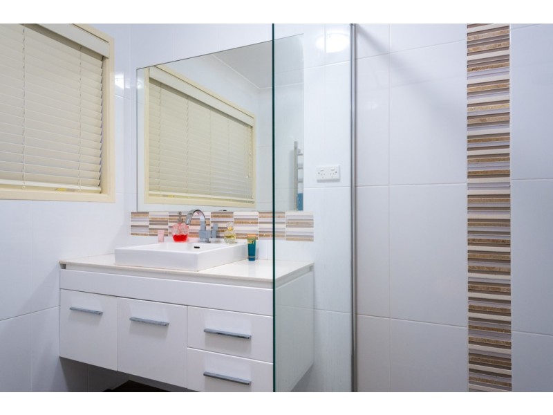 31 Walter Raleigh Cres, Hollywell QLD 4216