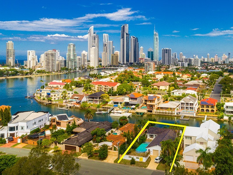 32 Southern Cross Drive, CRONIN ISLAND, Surfers Paradise QLD 4217